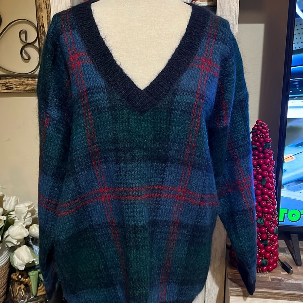 Paul Harris vintage wool blend V neck sweater size small oversized